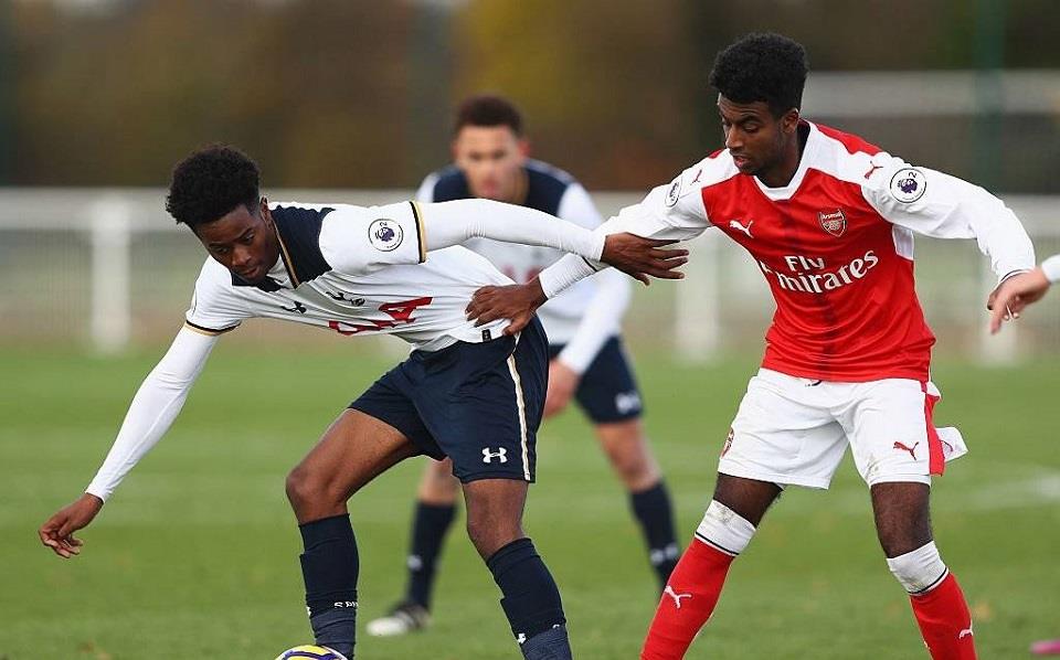 阿贾克斯：欧冠烽火中的青春涅槃